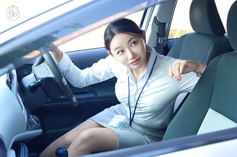 地方に配属になった僕は、いつも、先輩と車出勤をしています 三葉ちはる