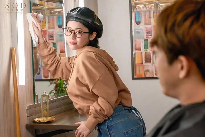 人気エロカワ美容師みなもさん MINAMO 誘惑シーン