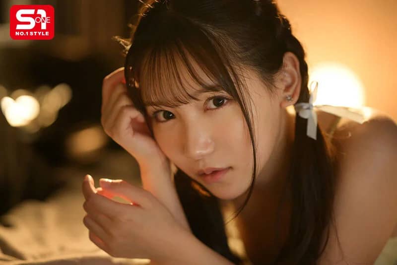 「文化祭、2人で抜け出さない？」学園のマドンナ三田さんに手を握られて制服脱いだら艶っぽい大人スレンダーボディで瞬殺 あまりにも抜け駆けSEXが最高すぎたラブホ後夜祭 三田真鈴